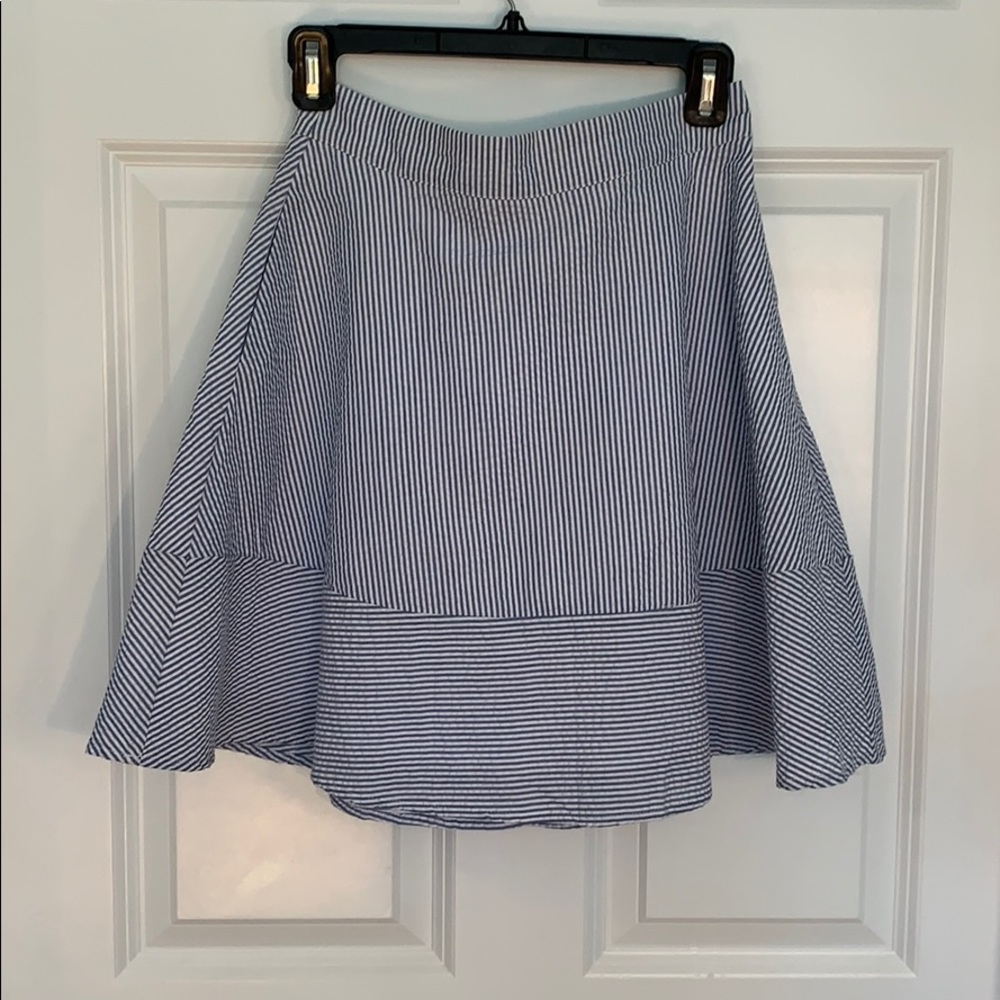 Seersucker bell skirt